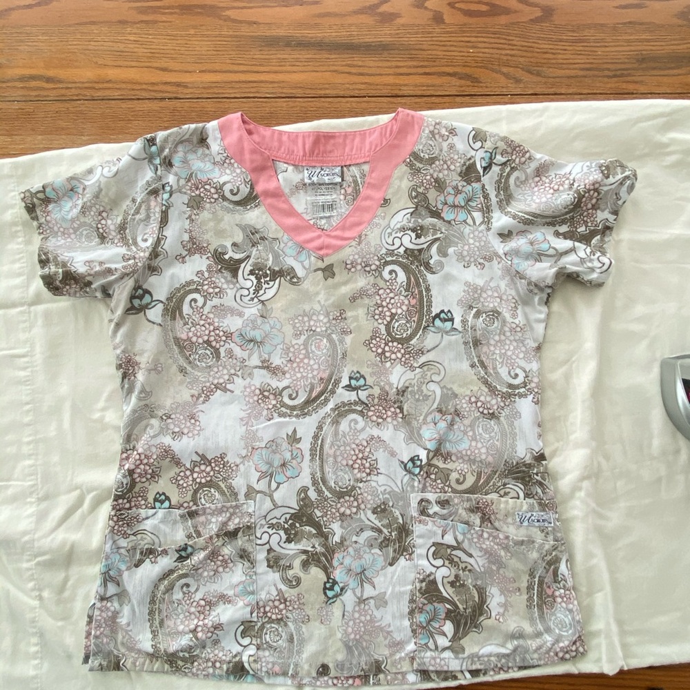 Scrub top